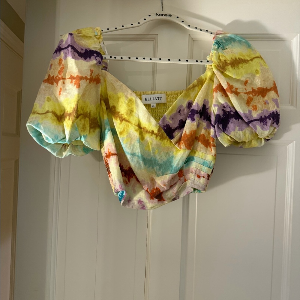 Elliatt Vibrant Tie-Dye Puff Sleeve Blouse